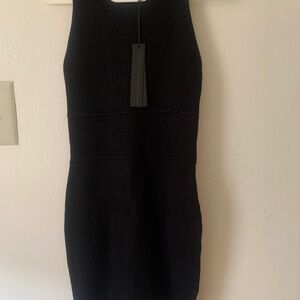 House of Harlow blk form fitting dress